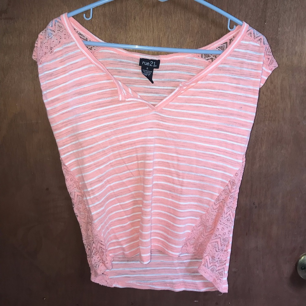 Rue 21 top